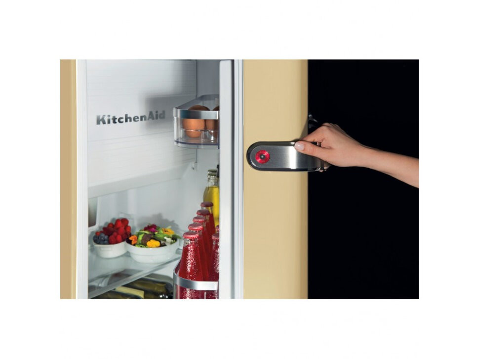 Холодильник KitchenAid KCFMA 60150R