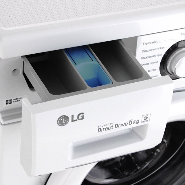 Стиральная машина узкая LG FH0B8LD6