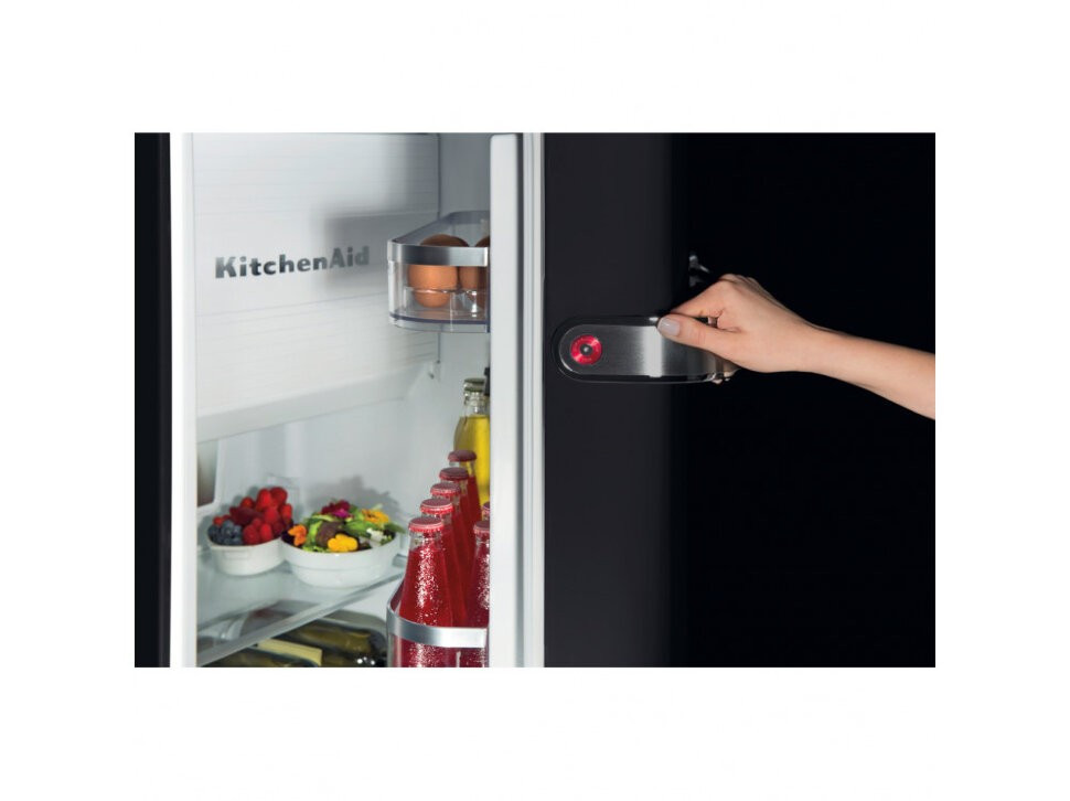 Холодильник KitchenAid KCFMB 60150R