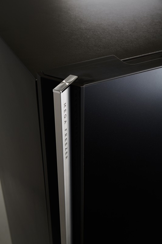 Холодильник Sharp SJ-XG60PGBK