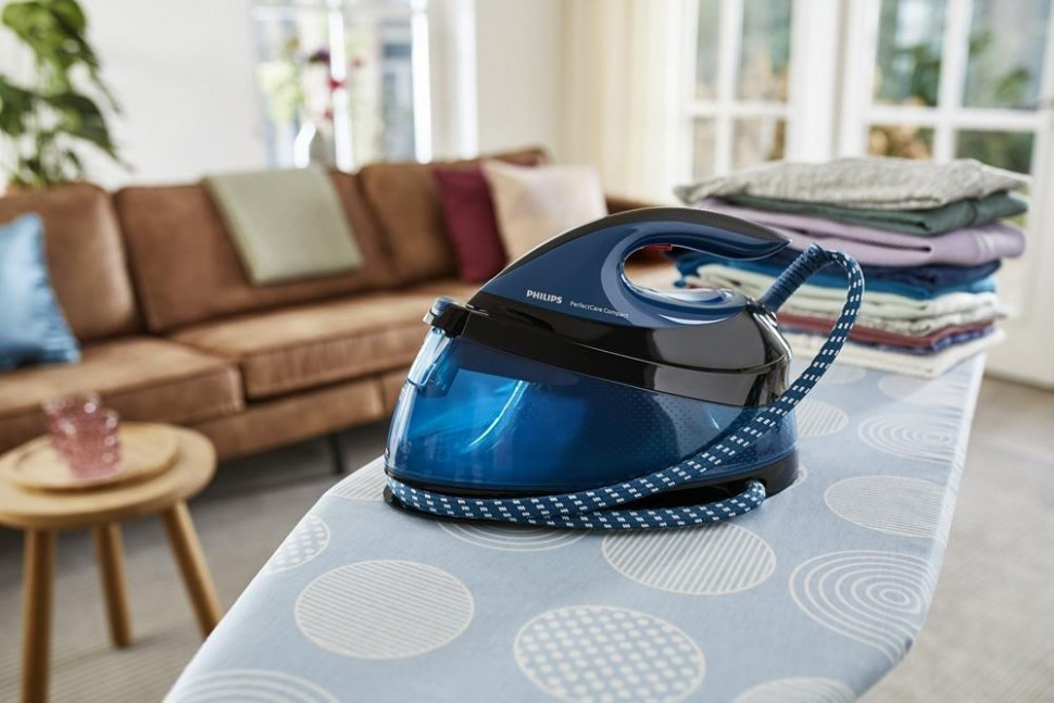 Парогенератор Philips GC7846/80 PerfectCare Compact синий