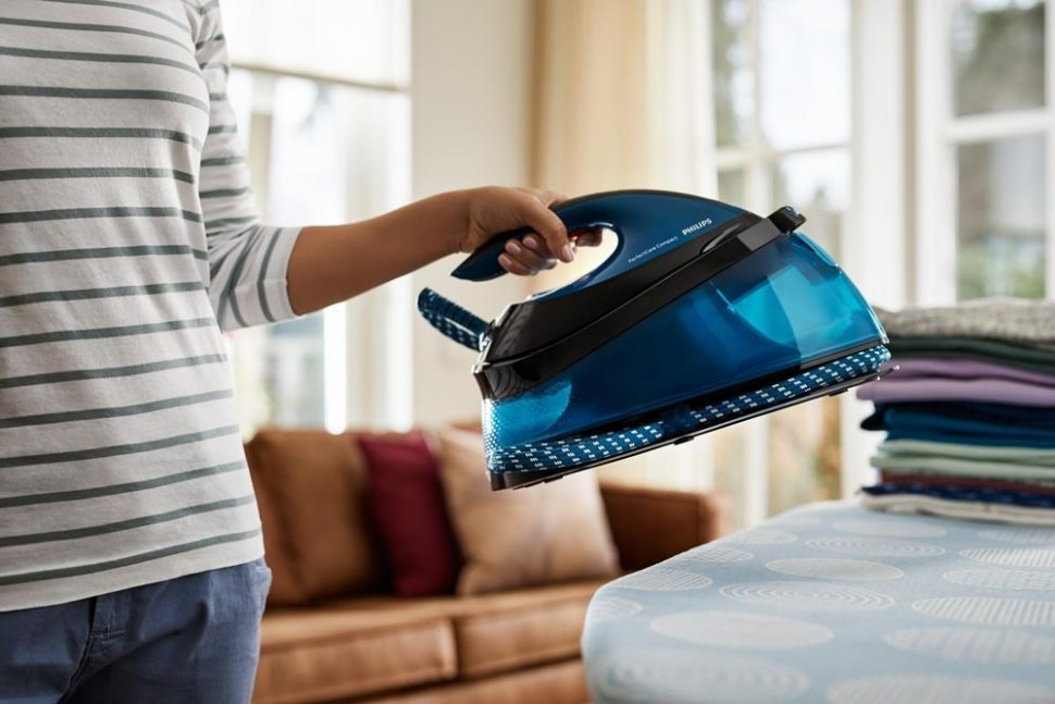 Парогенератор Philips GC7846/80 PerfectCare Compact синий