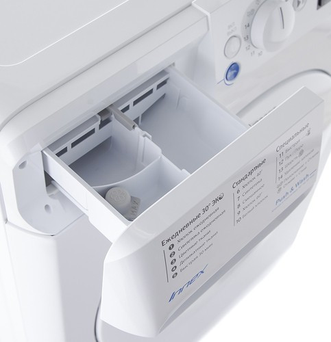 Стиральная машина Indesit BWSE 61051