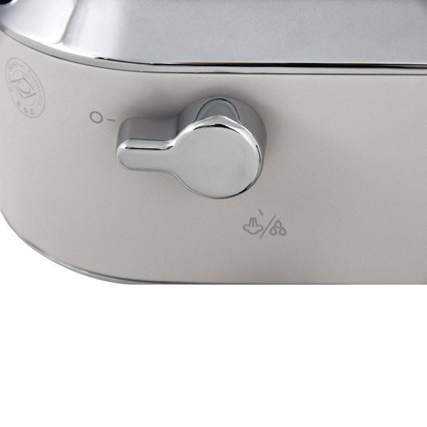 Кофеварка рожкового типа DeLonghi EC685.W