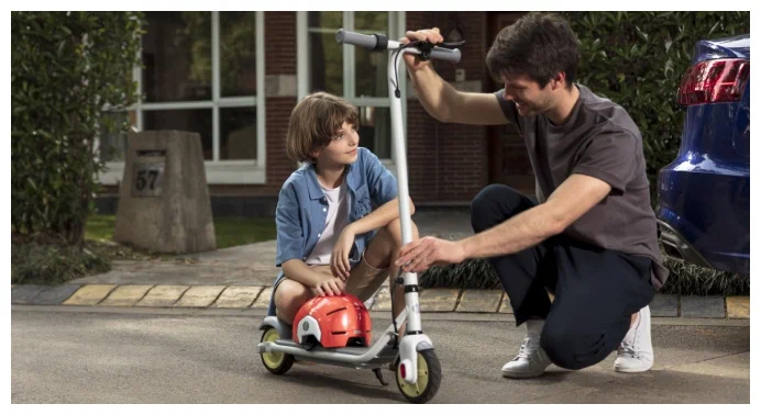 Детский 2-колесный электросамокат Ninebot KickScooter C8, до 50 кг, белый/серый Детский 2-колесный электросамокат Ninebot KickScooter C8, до 50 кг, белый/серый
